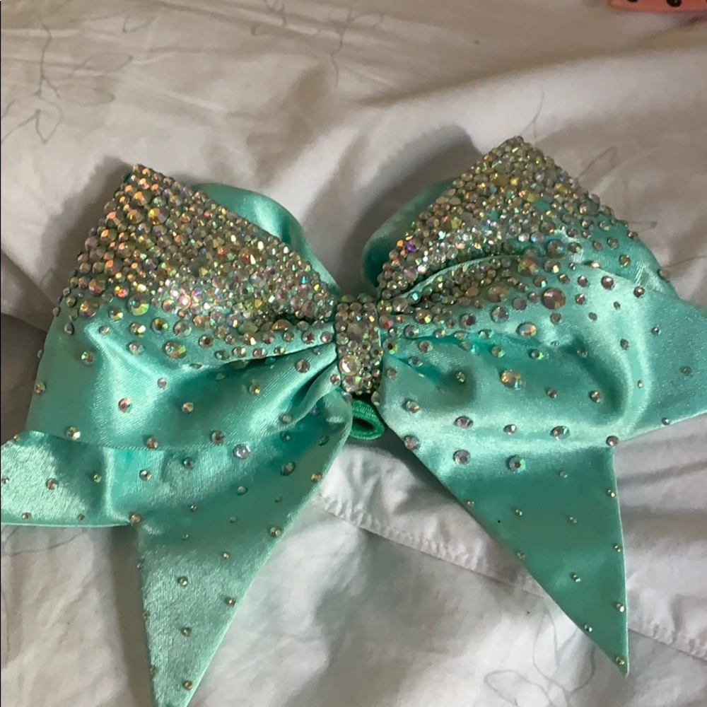 Bows of london cheer bow